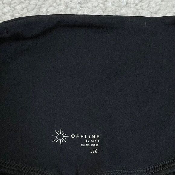 Aerie Offline Crossover Flowy Shorts Black - Picture 5 of 11